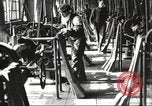 Standbild Gun herstellen United States USA, 1918, aus Sekunde 12 historischem Filmmaterial Videoclip 65675063738