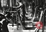 Standbild Gun herstellen United States USA, 1918, aus Sekunde 14 historischem Filmmaterial Videoclip 65675063738