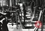 Standbild Gun herstellen United States USA, 1918, aus Sekunde 15 historischem Filmmaterial Videoclip 65675063738