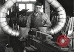 Standbild Gun herstellen United States USA, 1918, aus Sekunde 17 historischem Filmmaterial Videoclip 65675063738