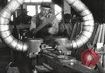 Standbild Gun herstellen United States USA, 1918, aus Sekunde 19 historischem Filmmaterial Videoclip 65675063738