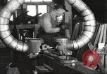 Standbild Gun herstellen United States USA, 1918, aus Sekunde 27 historischem Filmmaterial Videoclip 65675063738