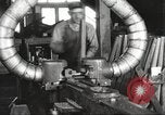 Standbild Gun herstellen United States USA, 1918, aus Sekunde 28 historischem Filmmaterial Videoclip 65675063738