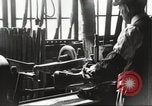 Standbild Gun herstellen United States USA, 1918, aus Sekunde 43 historischem Filmmaterial Videoclip 65675063738