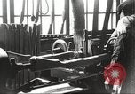 Standbild Gun herstellen United States USA, 1918, aus Sekunde 55 historischem Filmmaterial Videoclip 65675063738