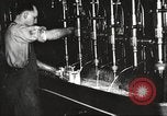 Standbild Gewehr Fertigung United States USA, 1918, aus Sekunde 10 historischem Filmmaterial Videoclip 65675063739