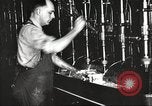 Standbild Gewehr Fertigung United States USA, 1918, aus Sekunde 16 historischem Filmmaterial Videoclip 65675063739