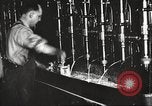 Standbild Gewehr Fertigung United States USA, 1918, aus Sekunde 30 historischem Filmmaterial Videoclip 65675063739