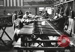 Standbild Verpackung Gewehre United States USA, 1918, aus Sekunde 14 historischem Filmmaterial Videoclip 65675063741