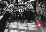 Standbild Verpackung Gewehre United States USA, 1918, aus Sekunde 31 historischem Filmmaterial Videoclip 65675063741