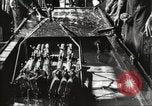 Standbild Verpackung Gewehre United States USA, 1918, aus Sekunde 40 historischem Filmmaterial Videoclip 65675063741