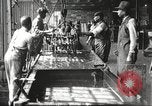 Standbild Verpackung Gewehre United States USA, 1918, aus Sekunde 48 historischem Filmmaterial Videoclip 65675063741