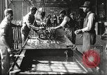 Standbild Verpackung Gewehre United States USA, 1918, aus Sekunde 53 historischem Filmmaterial Videoclip 65675063741