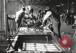 Standbild Verpackung Gewehre United States USA, 1918, aus Sekunde 59 historischem Filmmaterial Videoclip 65675063741