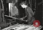 Standbild Gewehr Fertigung United States USA, 1918, aus Sekunde 6 historischem Filmmaterial Videoclip 65675063742