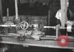 Immagine di Fabbricazione di Browning fucili automatici negli USA New Haven Connecticut. United States USA, 1918, secondo 13 filmato di repertorio 65675063743