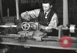 Immagine di Fabbricazione di Browning fucili automatici negli USA New Haven Connecticut. United States USA, 1918, secondo 15 filmato di repertorio 65675063743