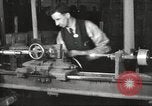 Immagine di Fabbricazione di Browning fucili automatici negli USA New Haven Connecticut. United States USA, 1918, secondo 17 filmato di repertorio 65675063743