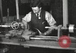 Immagine di Fabbricazione di Browning fucili automatici negli USA New Haven Connecticut. United States USA, 1918, secondo 18 filmato di repertorio 65675063743