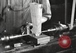 Immagine di Fabbricazione di Browning fucili automatici negli USA New Haven Connecticut. United States USA, 1918, secondo 32 filmato di repertorio 65675063743