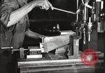 Immagine di Fabbricazione di Browning fucili automatici negli USA New Haven Connecticut. United States USA, 1918, secondo 42 filmato di repertorio 65675063743