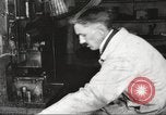 Immagine di Fabbricazione di Browning fucili automatici negli Stati Uniti New Haven Connecticut. United States USA, 1918, secondo 28 filmato di repertorio 65675063744