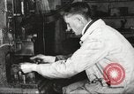 Immagine di Fabbricazione di Browning fucili automatici negli Stati Uniti New Haven Connecticut. United States USA, 1918, secondo 30 filmato di repertorio 65675063744