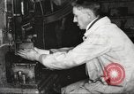 Immagine di Fabbricazione di Browning fucili automatici negli Stati Uniti New Haven Connecticut. United States USA, 1918, secondo 36 filmato di repertorio 65675063744