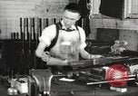 Immagine di Winchester ripetendo le armi Company New Haven Connecticut USA, 1918, secondo 32 filmato di repertorio 65675063745