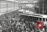 Immagine di Carrelli al di fuori di fabbrica United States USA, 1918, secondo 7 filmato di repertorio 65675063746