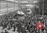 Immagine di Carrelli al di fuori di fabbrica United States USA, 1918, secondo 14 filmato di repertorio 65675063746