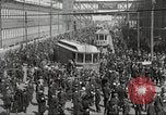 Immagine di Carrelli al di fuori di fabbrica United States USA, 1918, secondo 16 filmato di repertorio 65675063746