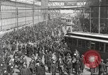 Immagine di Carrelli al di fuori di fabbrica United States USA, 1918, secondo 22 filmato di repertorio 65675063746