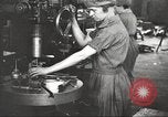 Immagine di Fabbricazione a pistola United States USA, 1918, secondo 3 filmato di repertorio 65675063747