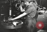Immagine di Fabbricazione a pistola United States USA, 1918, secondo 7 filmato di repertorio 65675063747