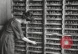 Immagine di Fabbricazione a pistola United States USA, 1918, secondo 14 filmato di repertorio 65675063747