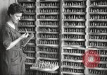Immagine di Fabbricazione a pistola United States USA, 1918, secondo 21 filmato di repertorio 65675063747