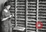 Immagine di Fabbricazione a pistola United States USA, 1918, secondo 23 filmato di repertorio 65675063747