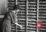 Immagine di Fabbricazione a pistola United States USA, 1918, secondo 25 filmato di repertorio 65675063747