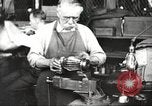 Immagine di Fabbricazione a pistola United States USA, 1918, secondo 29 filmato di repertorio 65675063747