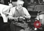 Immagine di Fabbricazione a pistola United States USA, 1918, secondo 34 filmato di repertorio 65675063747