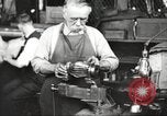 Immagine di Fabbricazione a pistola United States USA, 1918, secondo 36 filmato di repertorio 65675063747