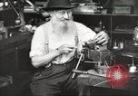 Immagine di Fabbricazione a pistola United States USA, 1918, secondo 47 filmato di repertorio 65675063747