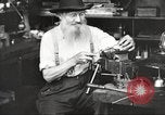 Immagine di Fabbricazione a pistola United States USA, 1918, secondo 48 filmato di repertorio 65675063747