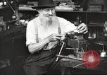 Immagine di Fabbricazione a pistola United States USA, 1918, secondo 51 filmato di repertorio 65675063747
