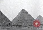 Immagine di Turisti visitano Egitto, 1927, secondo 1 filmato di repertorio 65675063760