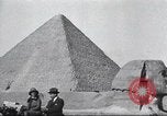 Immagine di Turisti visitano Egitto, 1927, secondo 9 filmato di repertorio 65675063760