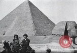 Immagine di Turisti visitano Egitto, 1927, secondo 13 filmato di repertorio 65675063760