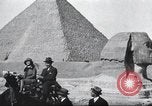 Immagine di Turisti visitano Egitto, 1927, secondo 14 filmato di repertorio 65675063760