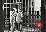 Image le châtiment de Clyde Barrow et Bonnie Parker Dallas Texas USA, 1934, de la seconde 53 séquences d'archives historiques vidéo 65675063766